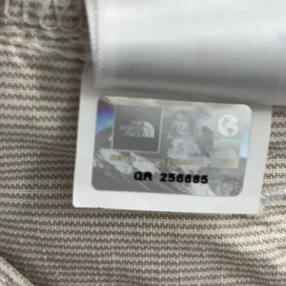 The North Face Shorts Women 6 Beige Linen Cotton Blend Striped 4" inseam Lowrise - Picture 9 of 12